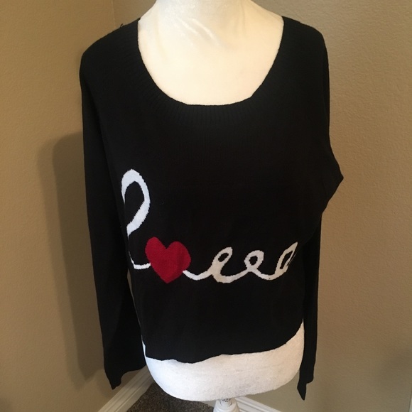 Love By Design Sweaters - 🤑$8 FINAL PRICE🤑 Love crop top sweater size L